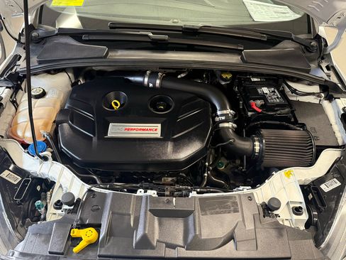 Used 2017 Ford Focus RS image 25