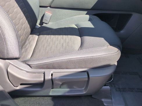 Certified 2025 Nissan Pathfinder SV w/ SV Premium Package FWD image 43