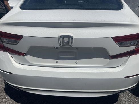 Used 2018 Honda Accord LX image 9