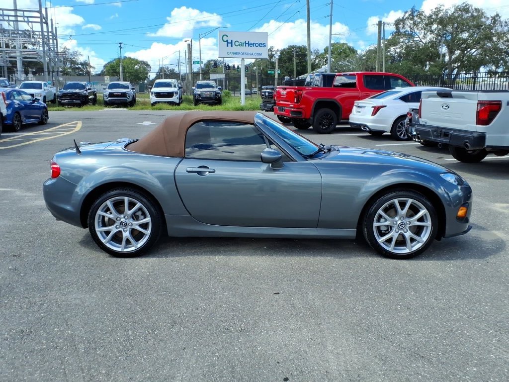 Used 2013 MAZDA MX-5 Miata Grand Touring RWD image 9
