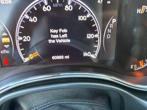 Used 2021 Jeep Grand Cherokee Limited AWD/4WD image 16