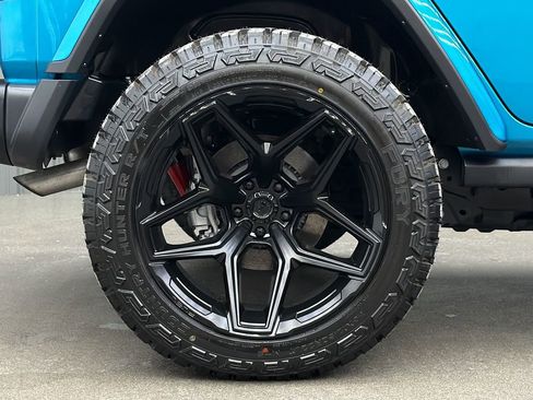 Used 2024 Jeep Wrangler Unlimited Rubicon 4xe image 11