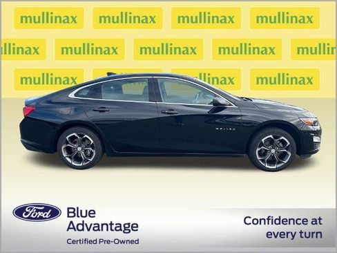 Used 2023 Chevrolet Malibu LT FWD image 2