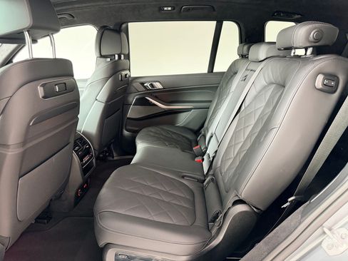 Used 2026 BMW X7 xDrive40i w/ M Sport Package AWD/4WD image 14