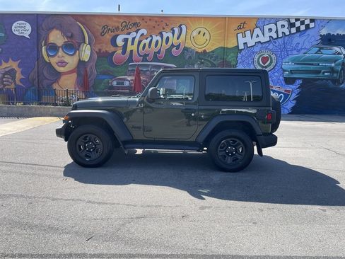 Used 2022 Jeep Wrangler Sport AWD/4WD image 2