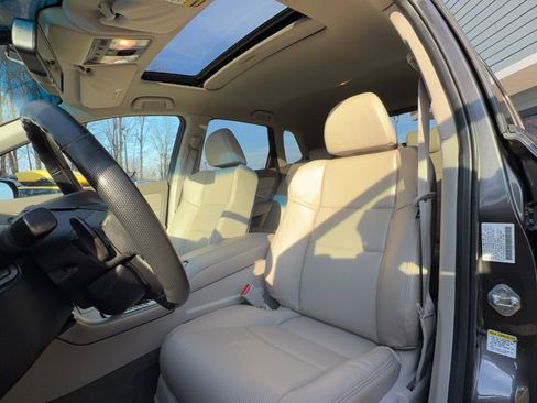 Used 2011 Acura RDX SH-AWD image 18