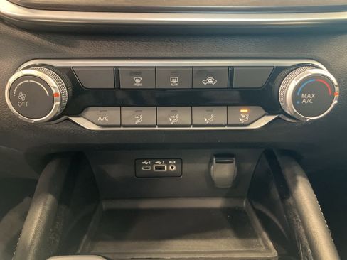 Used 2023 Nissan Altima 2.5 SV image 18