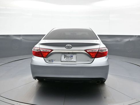 Used 2017 Toyota Camry SE w/ Protection Package (Q2) FWD image 7