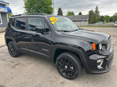 Used 2021 Jeep Renegade Latitude AWD/4WD image 5