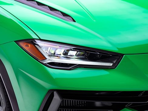 Used 2023 Lamborghini Urus Performante image 10