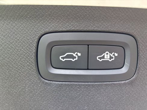 Used 2023 Volvo XC90 B6 Plus w/ Protection Package Premier AWD/4WD image 41