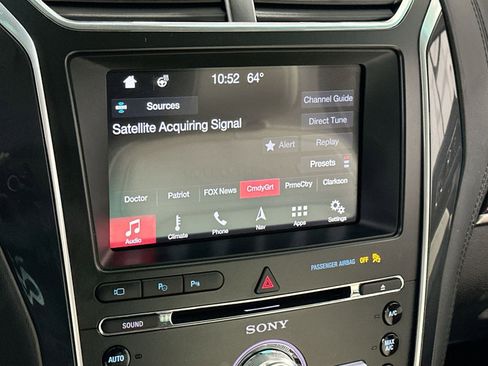 Used 2017 Ford Explorer Platinum image 23