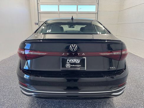 Used 2026 Volkswagen Jetta SEL FWD image 5