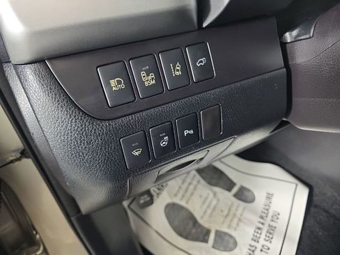 Used 2014 Toyota Highlander Limited Platinum AWD/4WD image 15