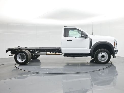 New 2025 Ford F550 2WD Regular Cab Super Duty image 19
