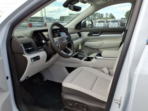 New 2026 GMC Terrain Denali w/ LPO, Floor Liner Package image 20