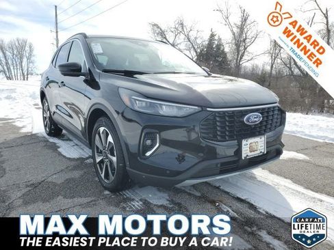 Certified 2023 Ford Escape Platinum AWD/4WD image 1