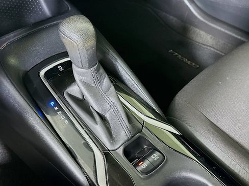 Used 2020 Toyota Corolla LE FWD image 22