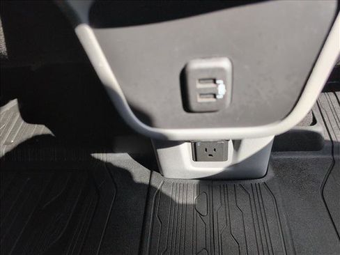 Used 2019 GMC Terrain SLT w/ Preferred Package image 13