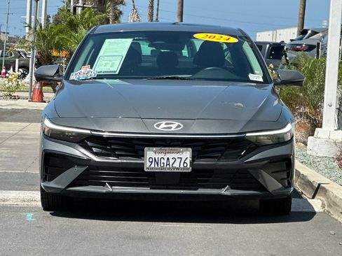 Used 2024 Hyundai Elantra Limited FWD image 9