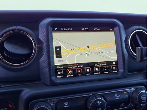 Used 2023 Jeep Gladiator Overland AWD/4WD image 23