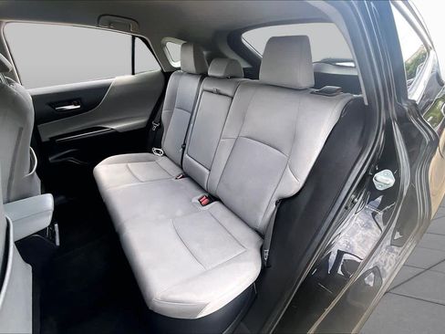 Used 2021 Toyota Venza LE AWD/4WD image 21