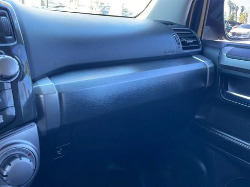 Used 2015 Toyota 4Runner SR5 Premium RWD image 25