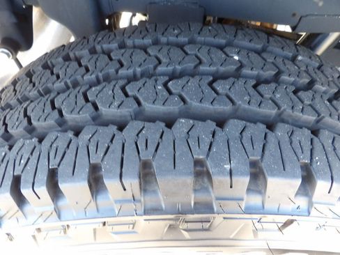 Used 2024 RAM 2500 Laramie w/ Safety Group AWD/4WD image 61