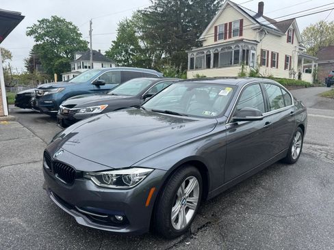 Used 2017 BMW 330i xDrive Sedan AWD/4WD image 2