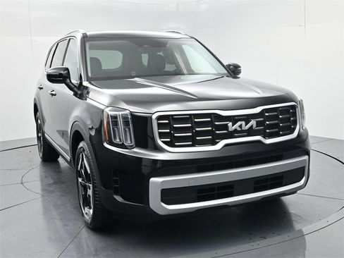 New 2025 Kia Telluride S image 2