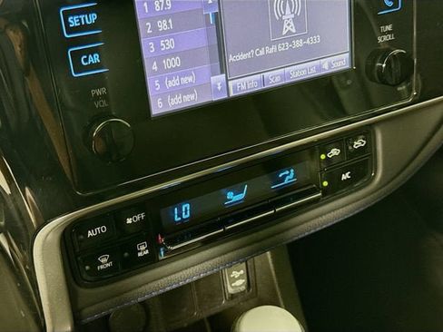 Certified 2019 Toyota Corolla SE w/ Carpet Mat Package (TMS) FWD image 17