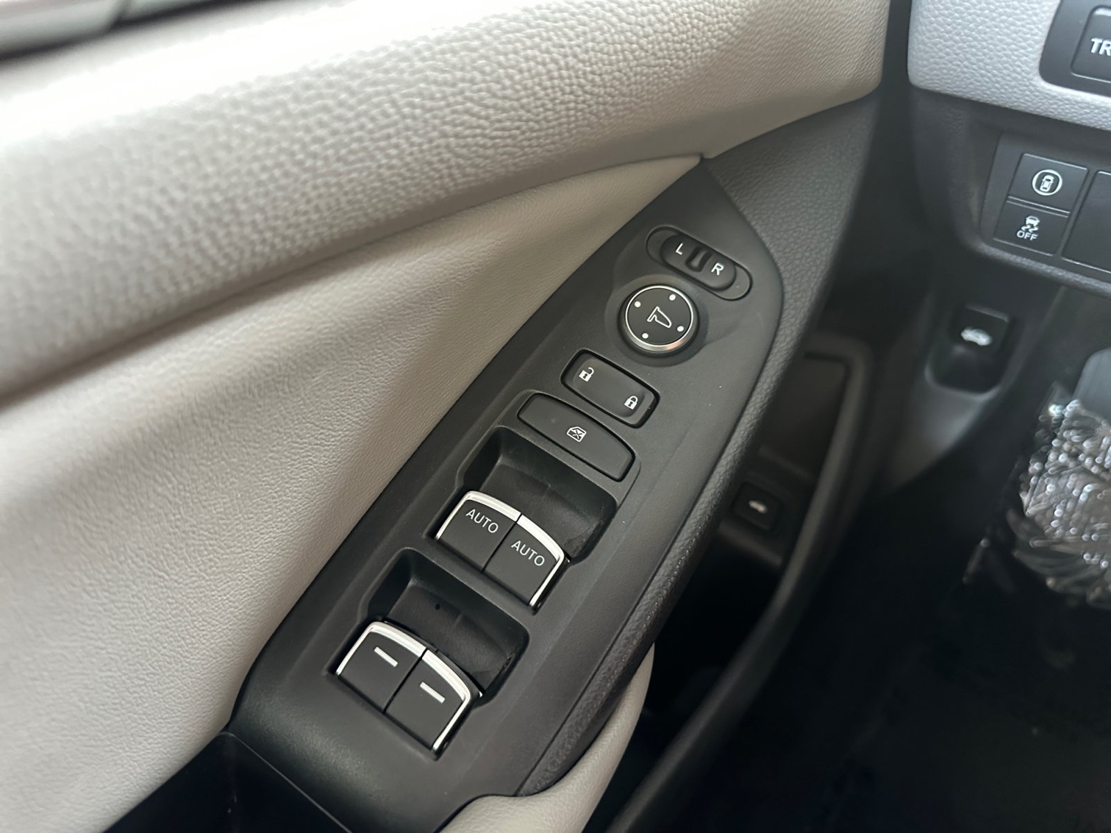 Used 2019 Honda Accord EX image 17