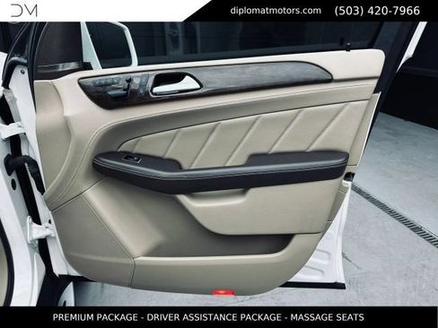 Used 2015 Mercedes-Benz GL 450 4MATIC image 29