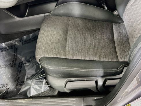 Used 2021 Nissan Rogue S AWD/4WD image 18