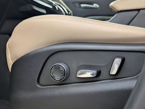 Certified 2024 Cadillac XT4 Premium Luxury image 19