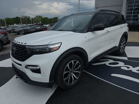 Used 2022 Ford Explorer ST-Line w/ Class IV Trailer Tow Package image 3