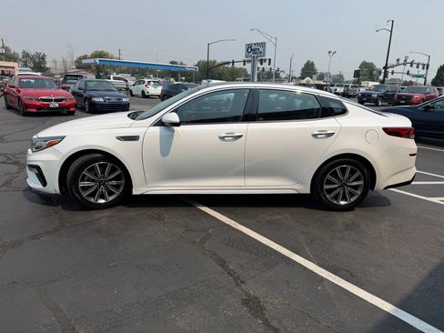 Used 2020 Kia Optima Premium FWD image 4