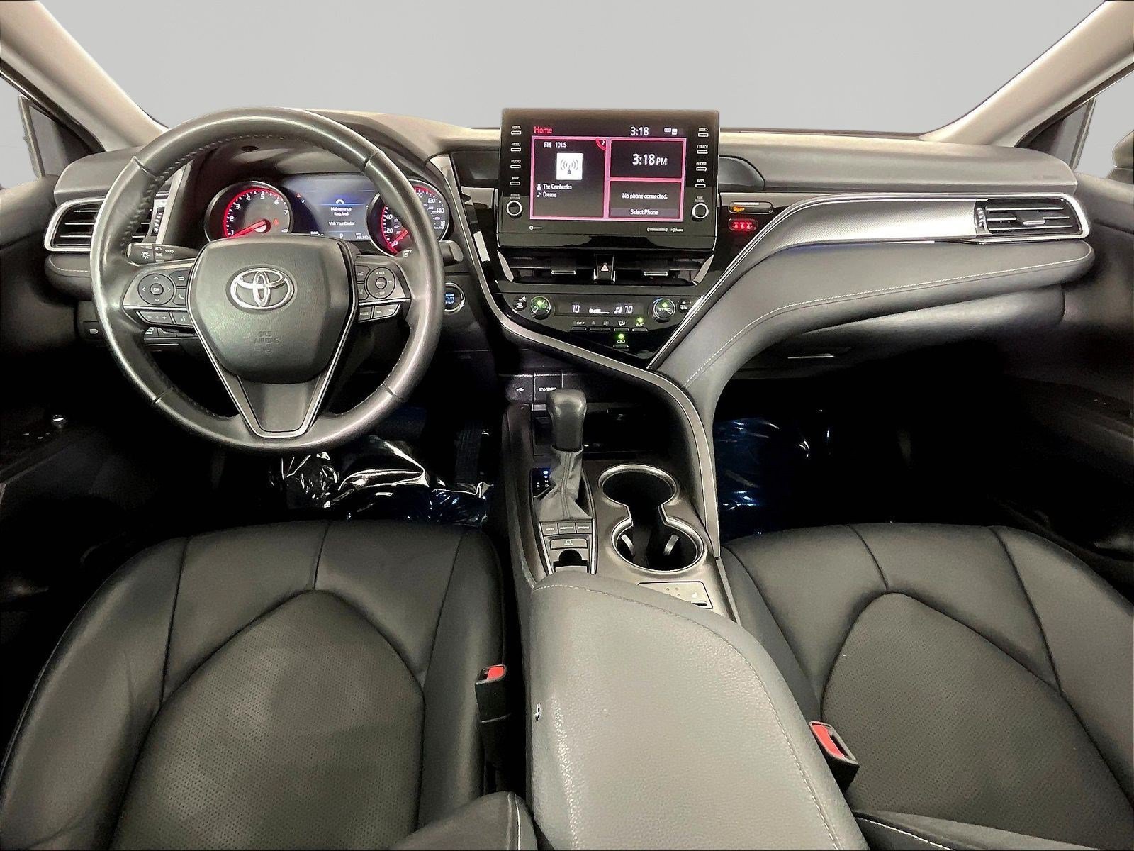 Used 2023 Toyota Camry XSE FWD image 7