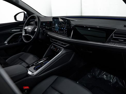 Used 2025 Audi Q5 Premium w/ Premium Plus AWD/4WD image 11