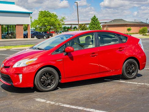 Used 2015 Toyota Prius Three FWD image 4