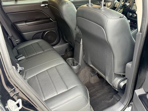 Used 2017 Jeep Patriot High Altitude AWD/4WD image 29
