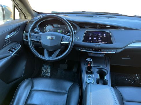 Used 2023 Cadillac XT4 Premium Luxury image 15