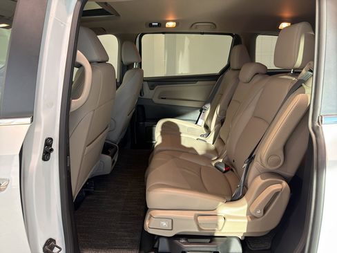 Used 2023 Honda Odyssey EX-L image 20