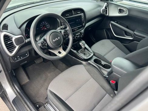 Certified 2022 Kia Soul LX w/ Technology Package image 13