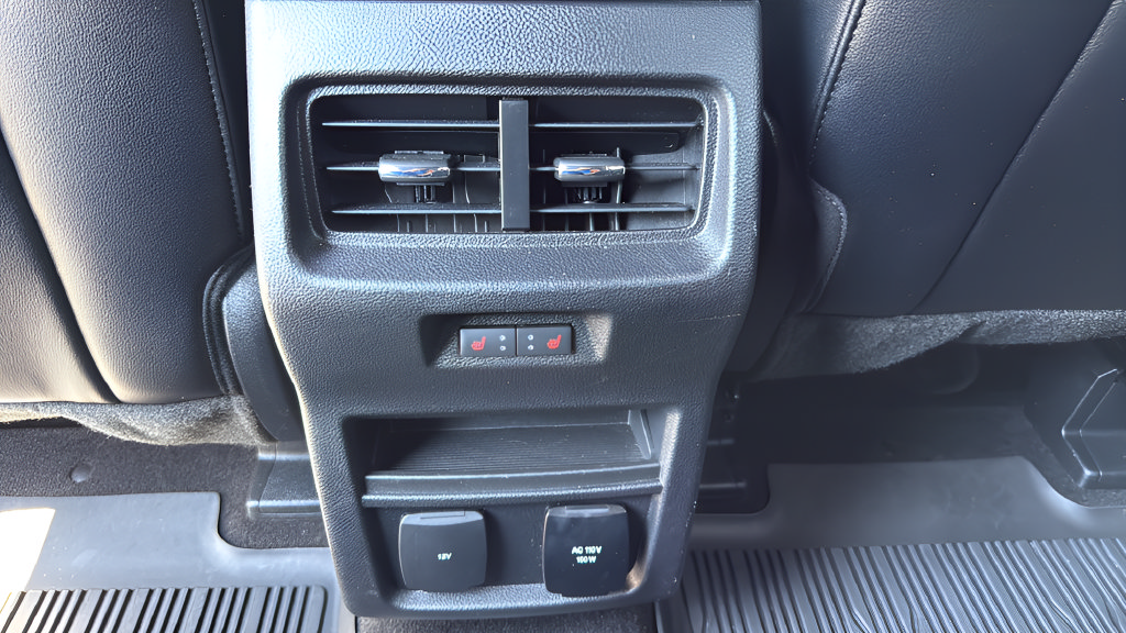 Used 2019 Ford Edge ST w/ Equipment Group 401A AWD/4WD image 17