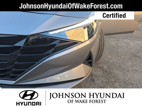 Certified 2023 Hyundai Elantra SEL w/ Preferred Accessory Package image 36