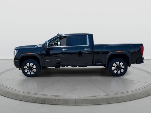 Used 2024 GMC Sierra 2500 Denali w/ Technology Package AWD/4WD image 5