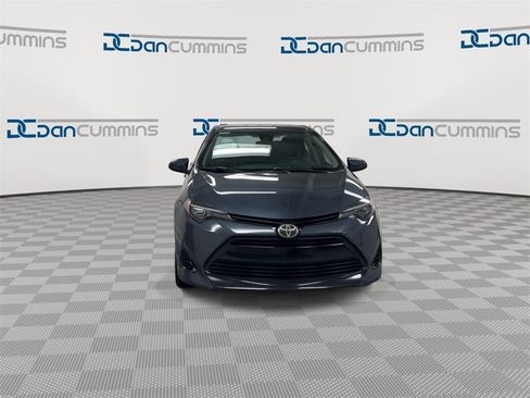 Used 2017 Toyota Corolla L image 3