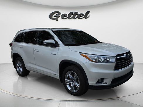 Used 2016 Toyota Highlander Limited Platinum image 2