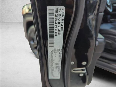 Used 2021 Jeep Compass Latitude image 28